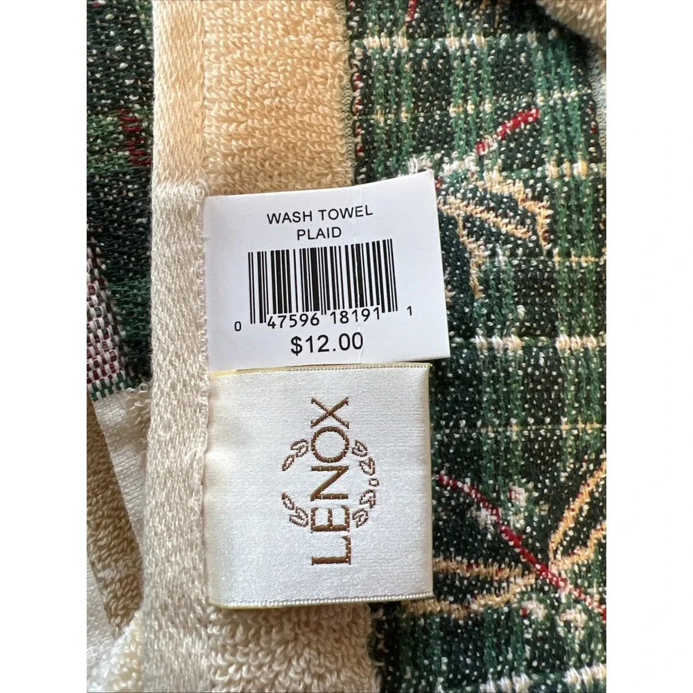 Lenox Christmas Holiday Vintage New Tag Plaid Holly Berries Bath towel Set